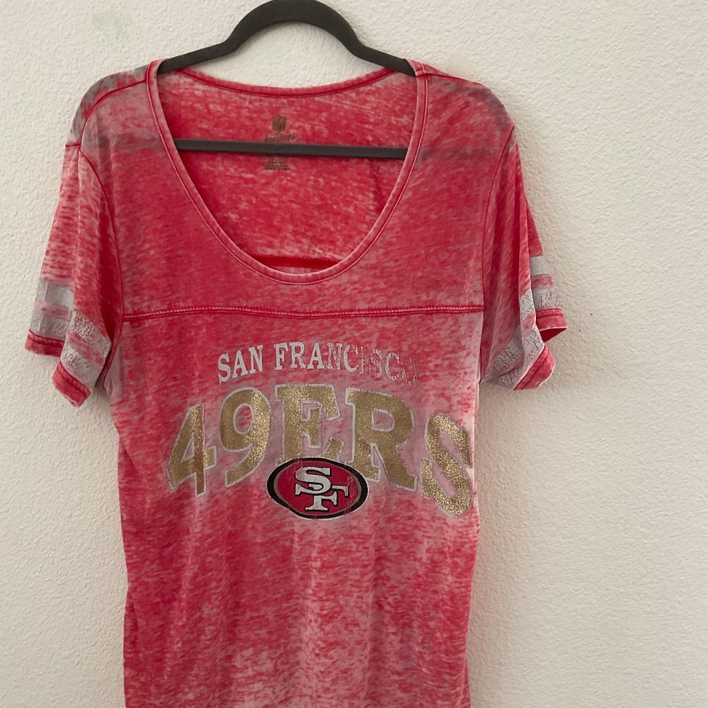 NFL Vintage Look 49er’s Tee Shirt Size XL Red and Gold